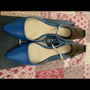 Cute Halston leather flats
